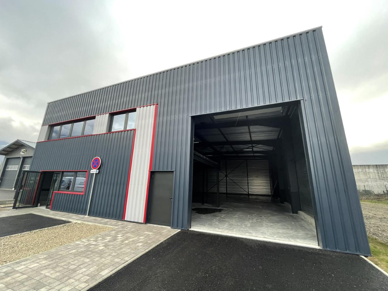 Local d'activité Sainte-Hélène-sur-Isère 471m² Location local d'activité Sainte-Hélène-sur-Isère Savoie OLACT2421265 0